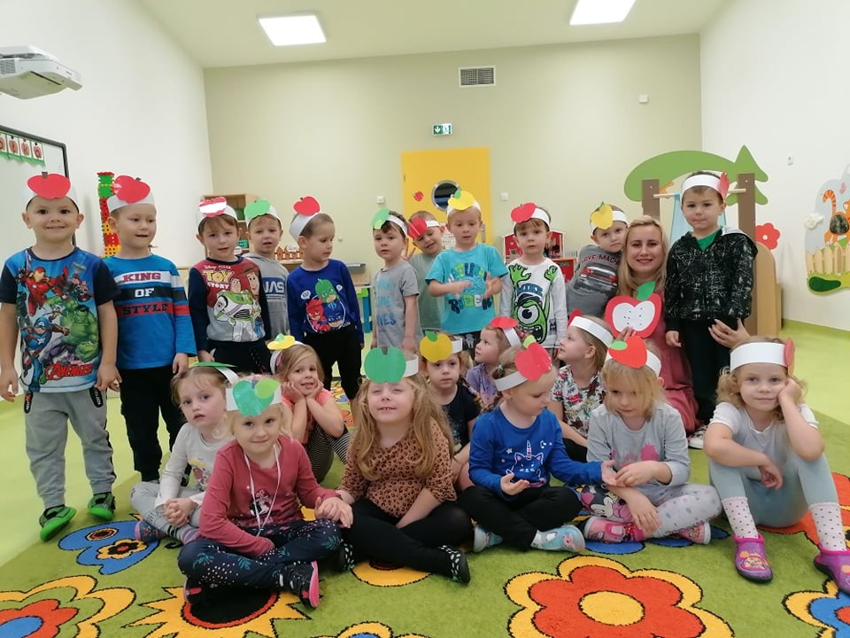 Kiermasz jabłka w PM4