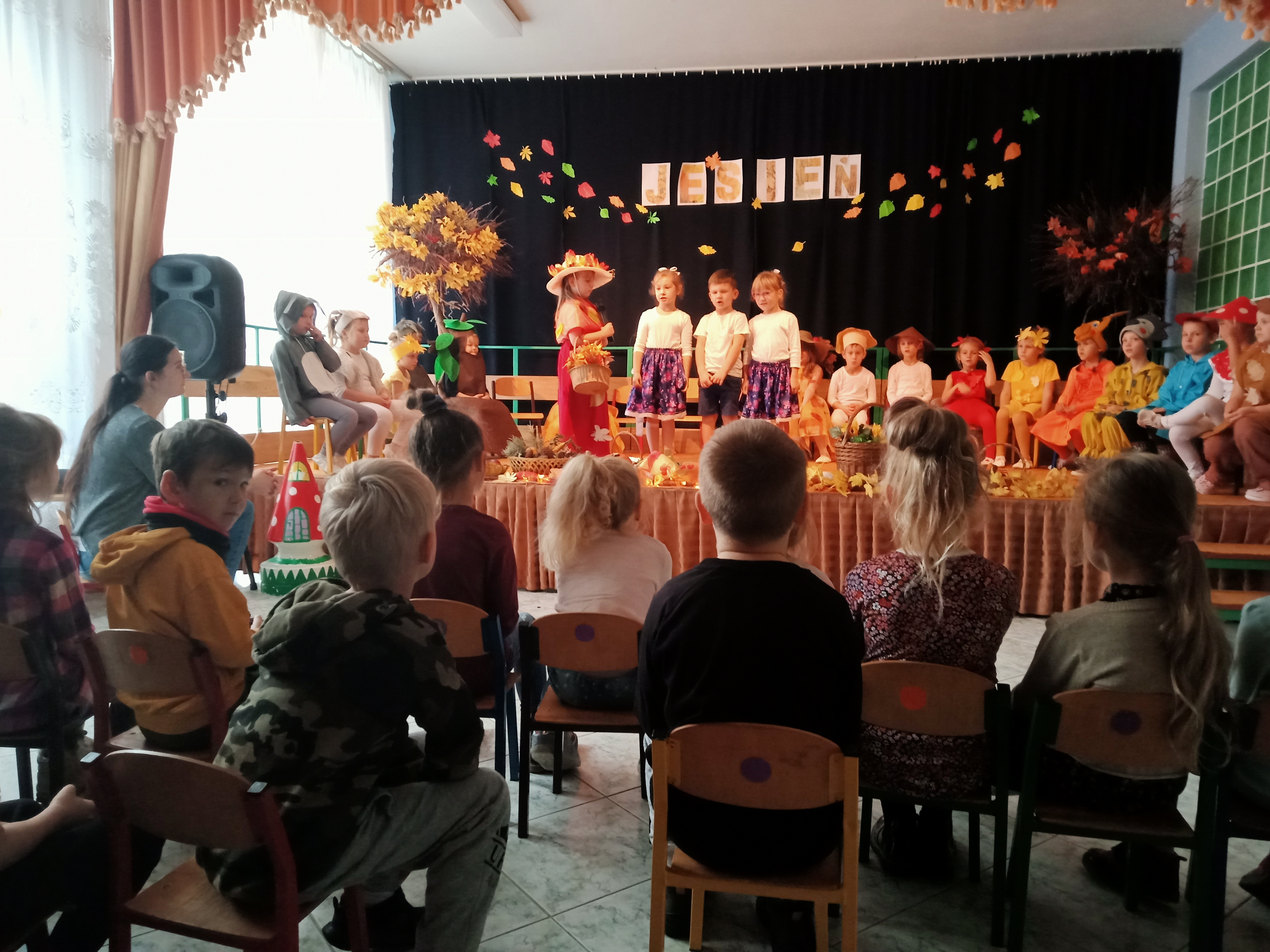 Neonki w teatrze