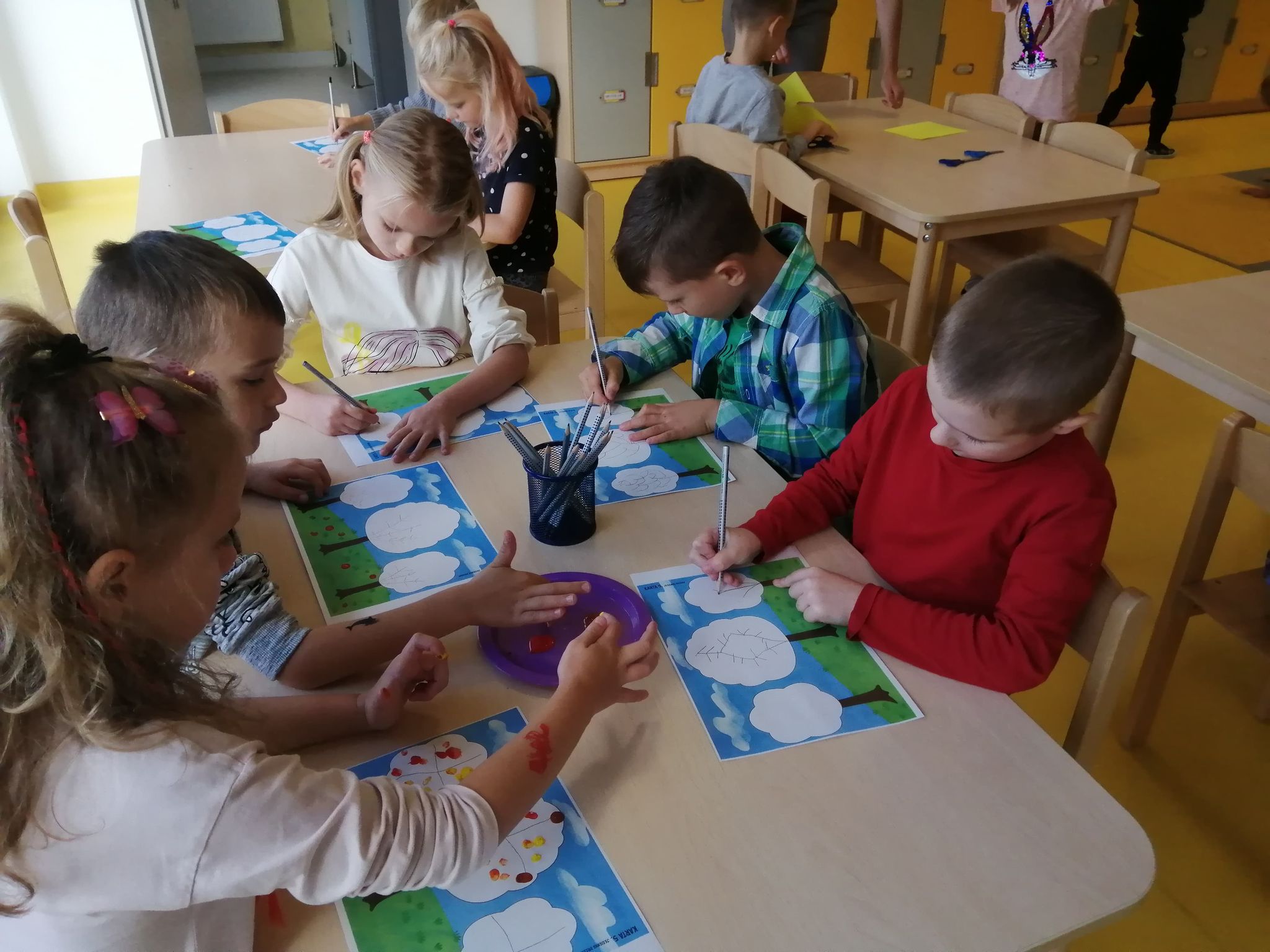 Neonki powitały jesień