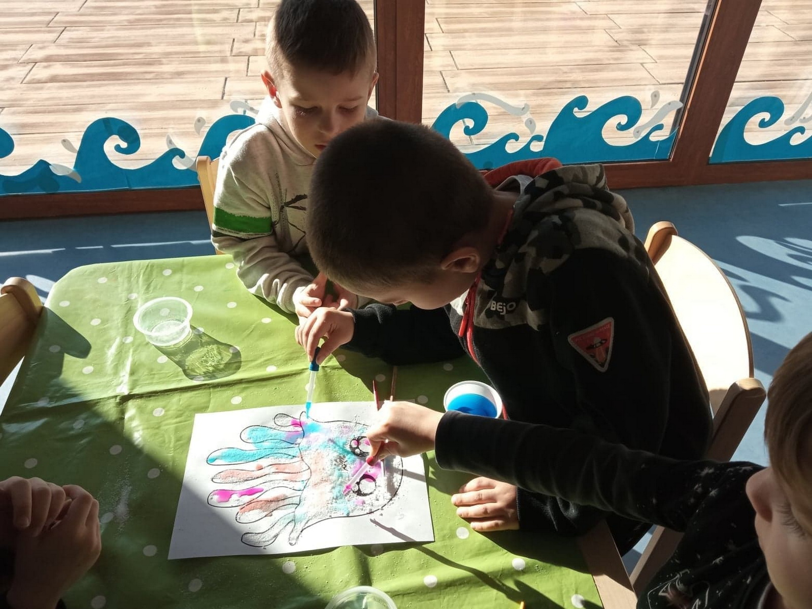 Meduzy odkrywają skarby ziemi i wody